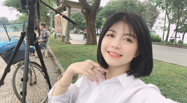 Không giống với các nữ streamer thời điểm hiện tại, Trang Banana lại gây ấn tượng bởi tính cách "ngáo ngơ" vô cùng đáng yêu.