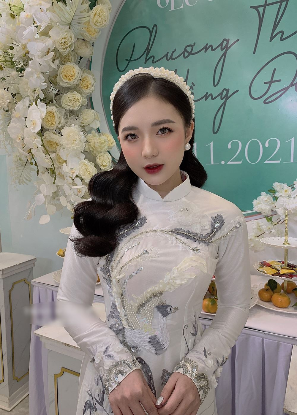 Nhan sắc xinh đẹp rạng rỡ của MC Phương Thảo trong ngày vui cuộc đời.