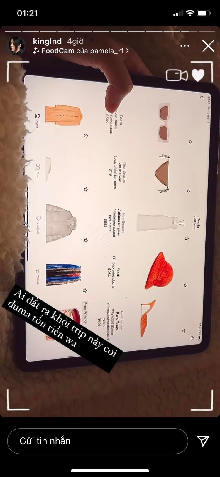 Ngay sau đó, Linh Ngọc Đàm cũng đã bị "nghiệp quật" mua sắm tuy nhiên trong đó không có bóng dáng H&amp;M.