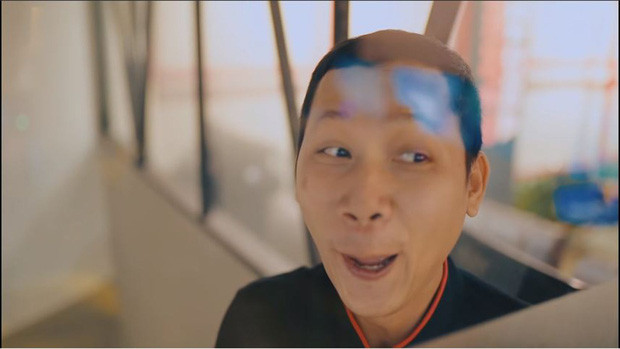 Đây có lẽ là biểu cảm của Thầy Giáo Ba khi biết mình có 1 học trò vươn tầm thế giới, các giáo án kinh điển chắc chắn sẽ không bị thất.