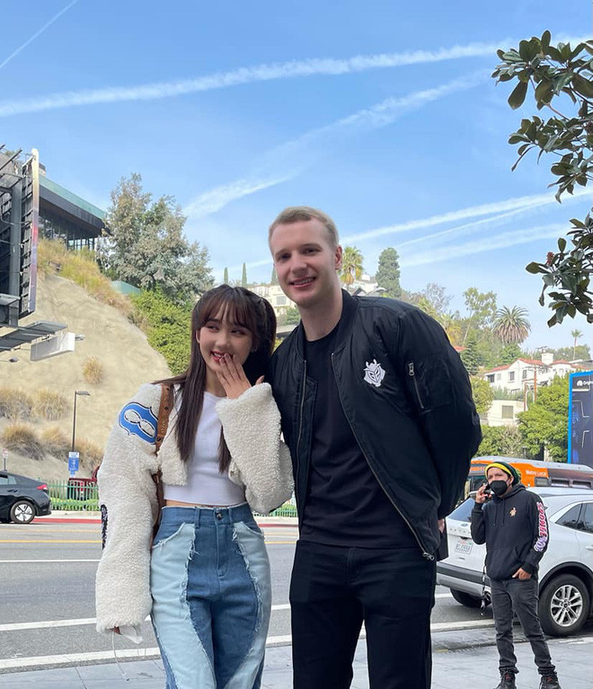 Nickname đặc biệt này là do game thủ Việt Nam đặt cho và anh chàng cũng rất thích thú thậm chí còn đổi tên tài khoản thành Giang Van Cot (Giang Văn Cốt) trong quá trình luyện tập ở Hàn Quốc hồi năm 2019.