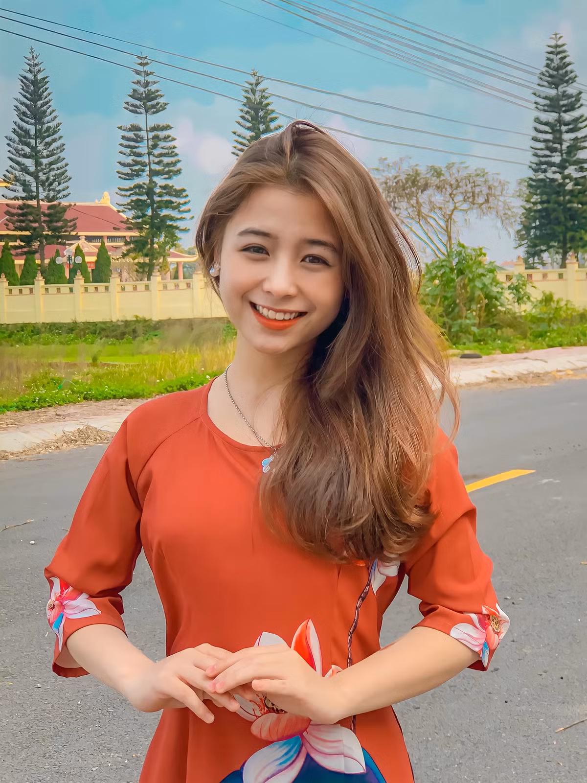 Nữ streamer từng gây sốt cộng đồng mạng với video troll uống “thảo dược tình yêu” của Quang Cuốn.