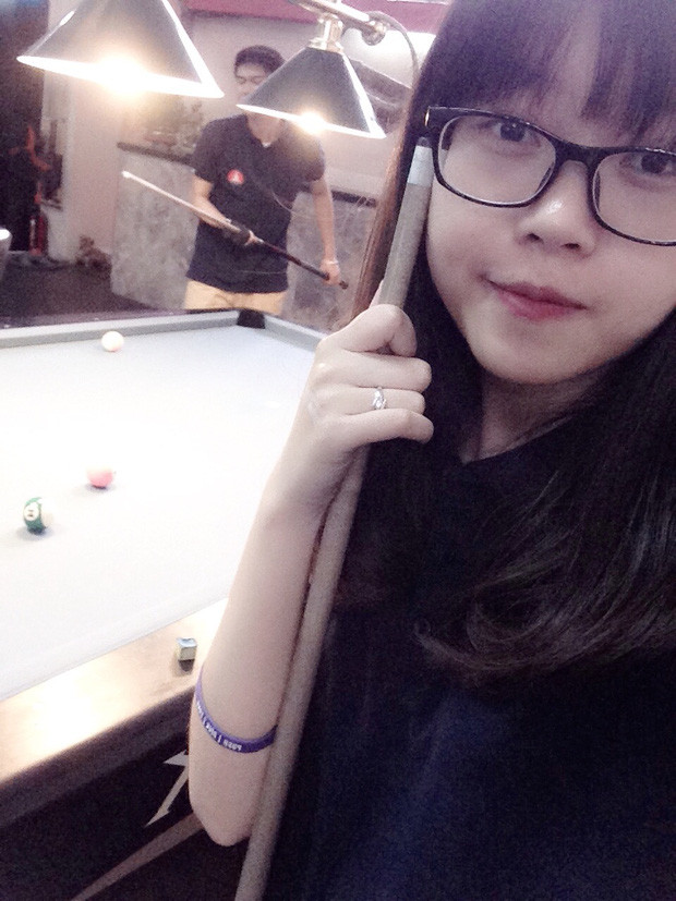 Thuỷ Tiên biết chơi cả bida từ những năm 2014, các idol "Top Top" chỉ là hậu bối mà thôi.