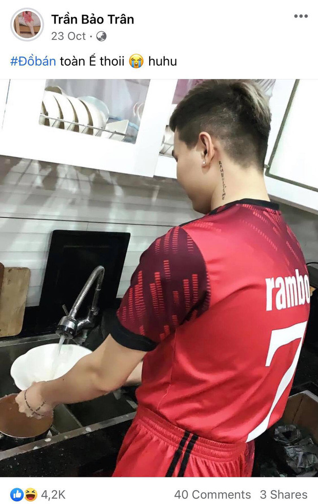 Nàng hot girl không ngần ngại "dìm" người yêu mọi lúc mọi nơi, thậm chí biến anh chàng điển trai thành trò cười.