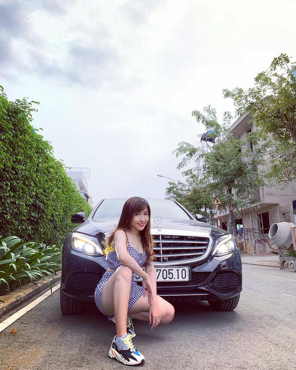 Thời kỷ đỉnh cao của sự nghiệp streamer, Uyên Pu tiết lộ mức thu nhập của cô có thể lên tới 20.000 USD/tháng (hơn 450 triệu đồng). Nhờ vậy, cô nàng này tự mua được xe hơi hơn 2 tỷ khi mới 22 tuổi.