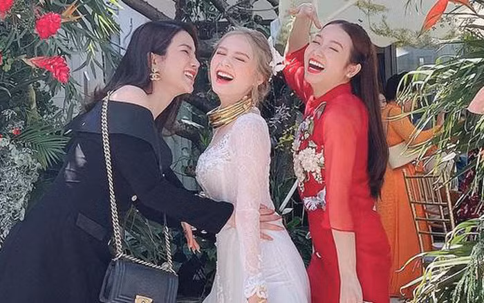 Chân dài 8x và nàng hotgirl đình đám cách nhau 13 tuổi, song do vai vế trong gia đình nên Diệp Lâm Anh phải gọi Xoài Non một tiếng chị dâu.