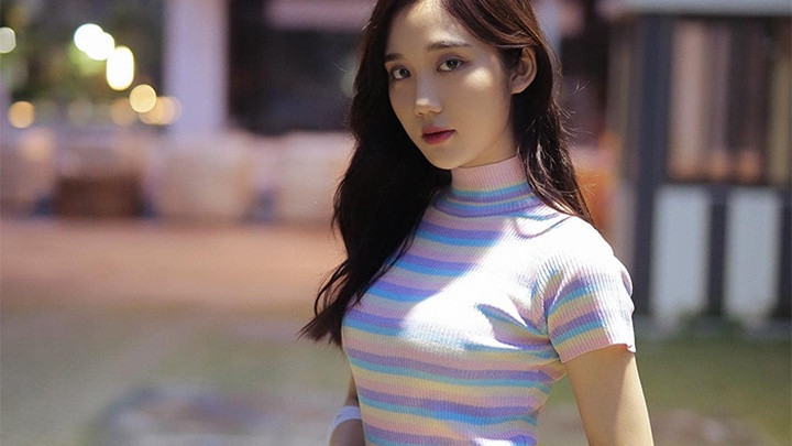 Mina Young tên thật là Nguyễn Nga (nickname Cô giáo My) sinh năm 1998, cô là sinh viên trường Văn hoá nghệ thuật quân đội và hiện đang là Streamer của team SBTC.