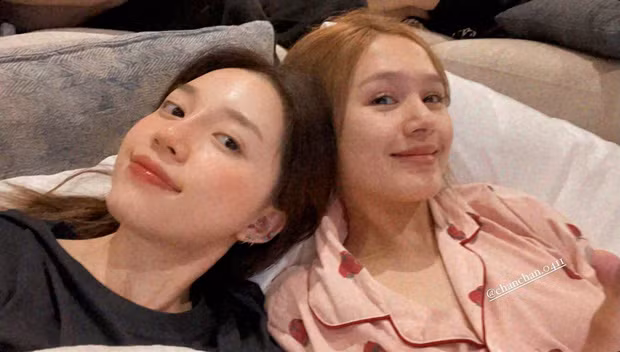 Được biết, Xoài Non và Linh Ngọc Đàm là chị em thân thiết với nhau. Đến mức, Đàm Tổng sẽ thấy khó chịu khi ai đó gọi điện tâm sự nhưng vợ của Xemesis là một ngoại lệ.