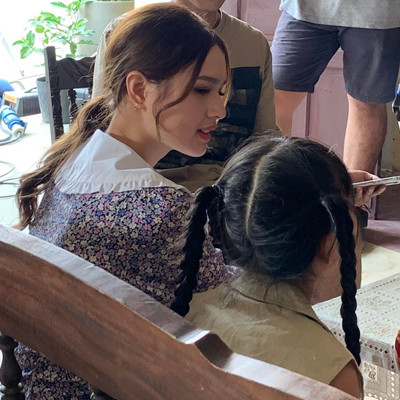 Đạo diễn Văn Công Viễn cho biết bộ phim đang trong quá trình ghi hình. Xuất phát từ lý tưởng của cá nhân là luôn tìm tòi và phát triển thêm nhiều diễn viên mới, đó là lý do anh lựa chọn Xoài Non tham gia dự án lần này.