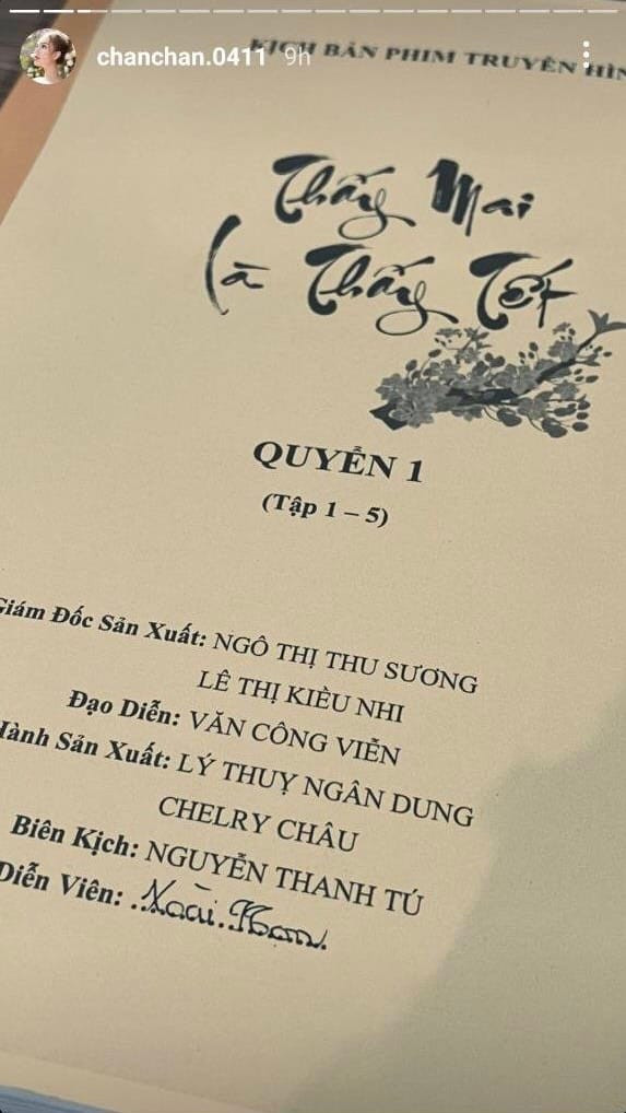 Mới đây, trên Instagram cá nhân của mình, Xoài Non đã bất ngờ đăng tải một hình ảnh về tập kịch bản mang tên Thấy Mai Là Thấy Tết cùng dòng chữ kịch bản phim truyền hình khiến fan vô cùng thích thú.