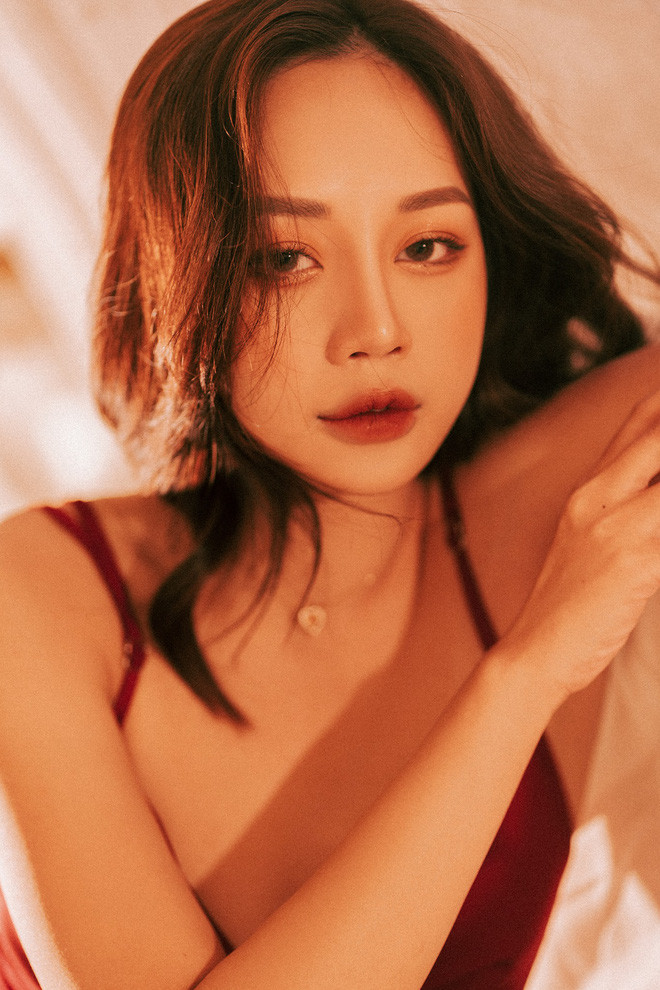 Ngay sau đó, cộng đồng mạng đã tìm kiếm "info về nóc nhà" của Lê Khôi.