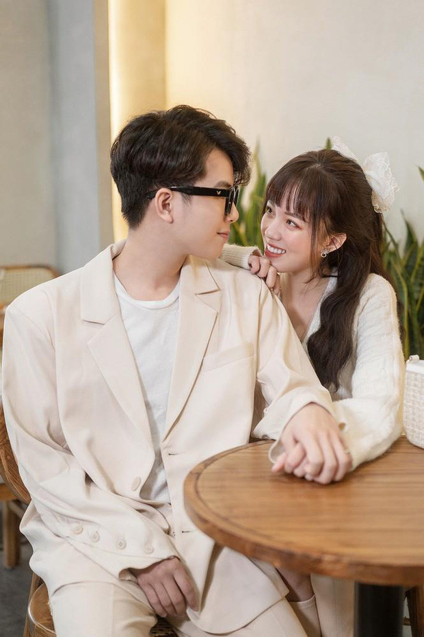 Những clip của Mèo Sao Hoả, đặc biệt là khi xuất hiện cùng bạn diễn Long Men luôn thu hút hàng triệu lượt xem và hàng nghìn lượt yêu thích.