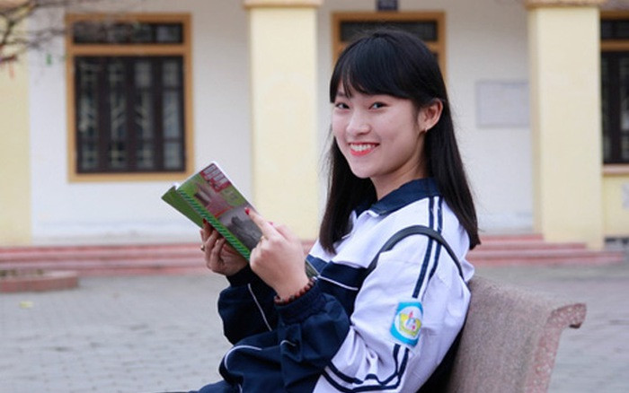 Với số điểm trên, Khánh Vy đủ điều kiện vào học tại Đại học Ngoại thương, Học viện Ngoại giao, Học viện Báo chí Tuyên truyền và Đại học FPT.