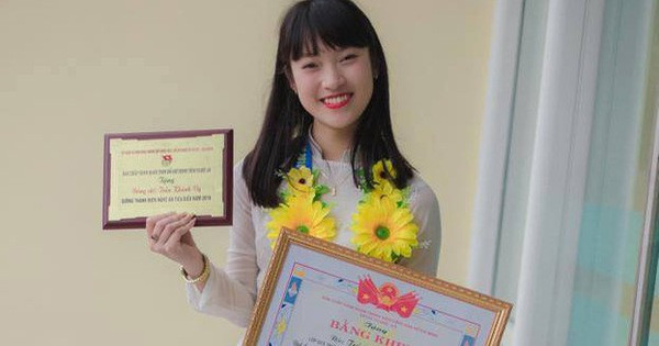 Năm 2018, Khánh Vy trở thành một trong những đại diện của thanh niên Việt Nam tham dự Hành trình tiểu vùng sông Mê Kông lần thứ 13 tại Trung Quốc và Thái Lan. Sau đó, cô kết hợp cùng rapper Osad trong video ca nhạc "Người âm phủ".