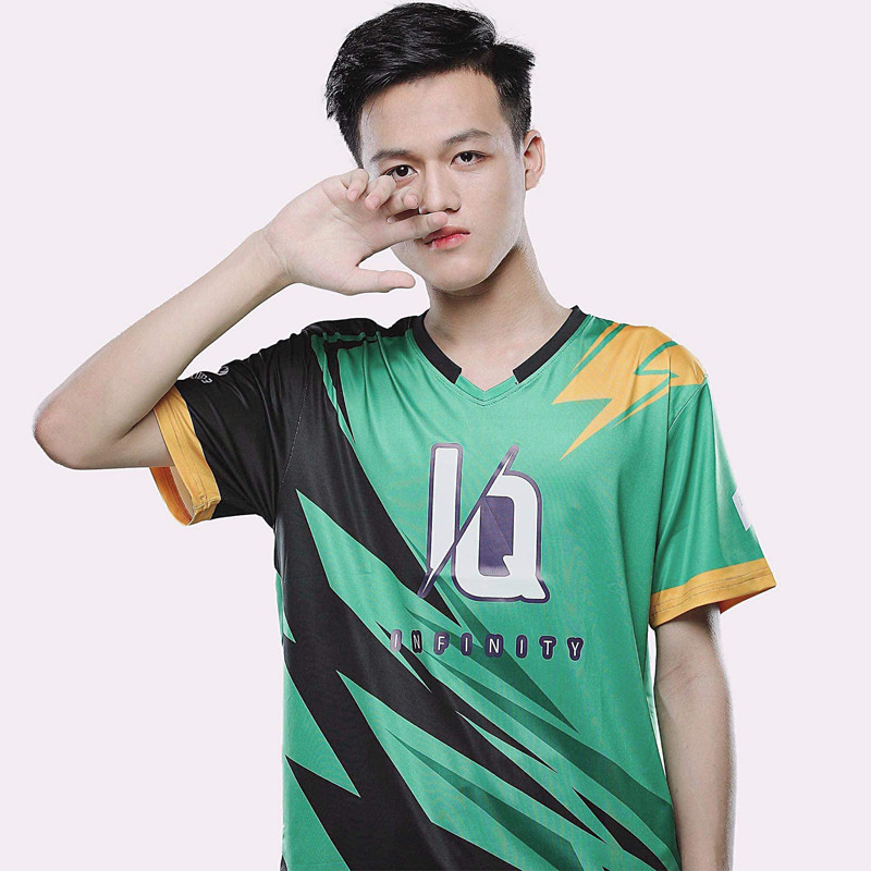 Anh chàng tên Đặng Tuấn Anh (nickname Feri) sinh năm 2001, anh là một game thủ kiêm streamer khá có tiếng trong cộng đồng PUBG Mobile.