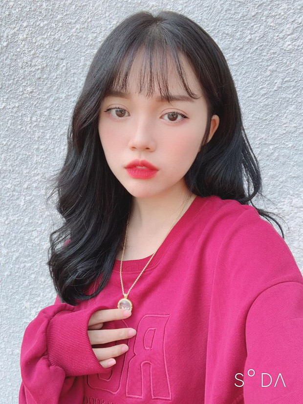 Để duy trì lượng người hâm mộ nên streamer Linh Ngọc Đàm thường xuyên đăng clip, thực hiện vài hot trend trên TikTok thời gian vừa qua.