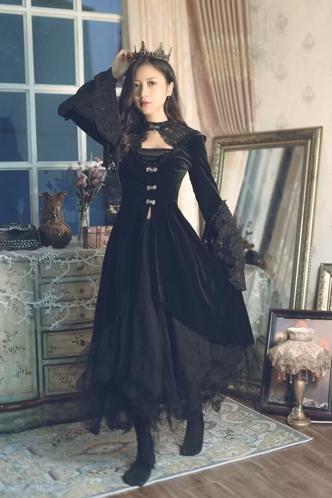 Với nhan sắc thu hút mọi ánh nhìn cùng với kỹ năng chơi game siêu đỉnh, không khó khi Hằng Đàm nhanh chóng sở hữu một lượng lớn người hâm mộ.