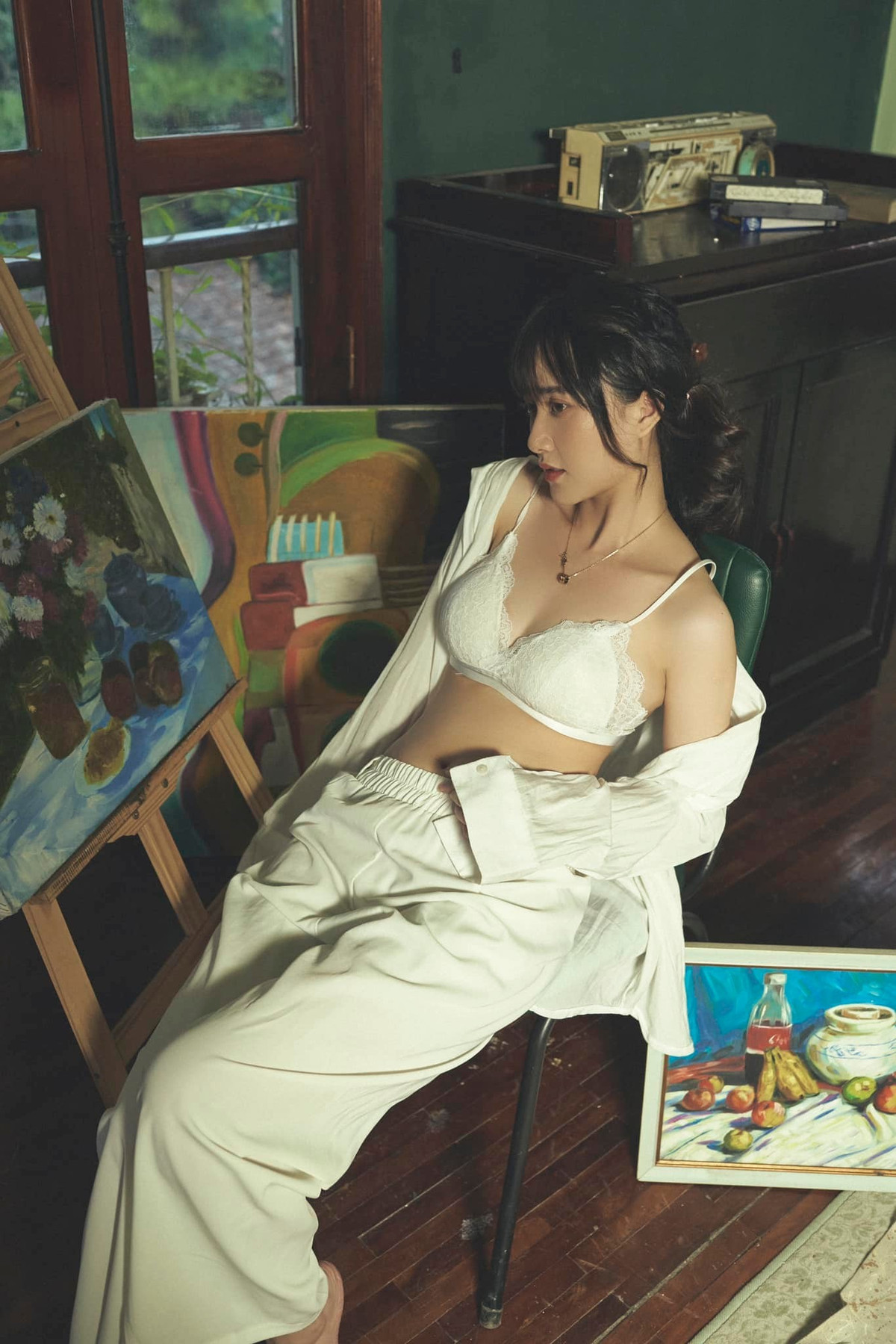 Có thể thấy, streamer Hằng Đàm sở hữu thân hình thon thả đáng mơ ước, cùng với đó là những đường nét “đốt mắt” người nhìn.