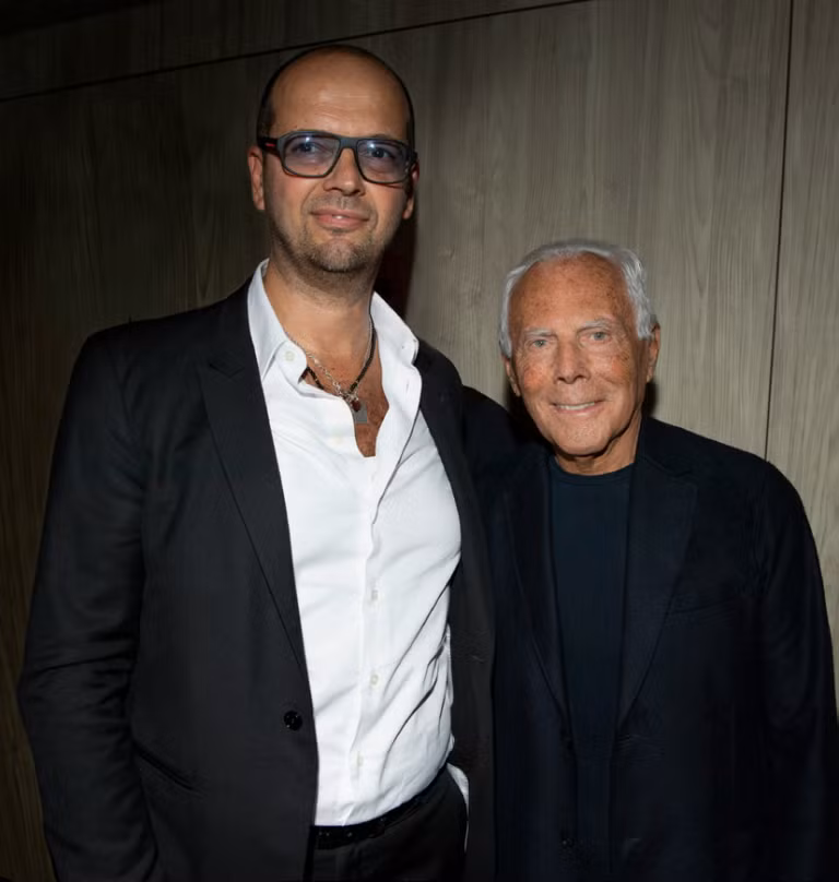 Giám đốc điều hành &amp; Chủ tịch của Italian Atelier là Gianfranco Bianchi. Ông có xuất thân từ một gia đình sở hữu ba nhà máy sản xuất đồ nội thất ở Ý và là đối tác quan trọng của Vương quốc Anh.