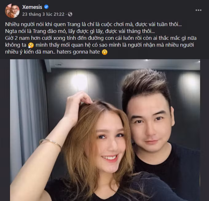 Xemesis và Xoài Non gặp không ít những lời bàn ra tán vào của cộng đồng mạng khi nói cô nàng đào mỏ hay nam streamer chỉ qua đường với cô hot girl trẻ.