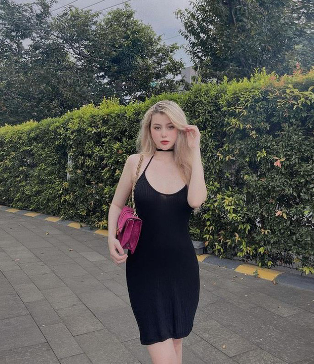 Hot girl Sunna tên thật là Wilson Nhật Anh, sinh năm 2002 và là gương mặt đã khá quen trong giới trẻ Sài thành nói riêng và cộng đồng mạng Việt nói chung.