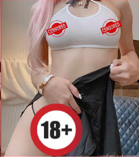 Nữ streamer là đối tác của OnlyFans, một nền tảng mà người dùng đăng tải những hình ảnh nhạy cảm của mình và người xem sẽ phải trả phí.