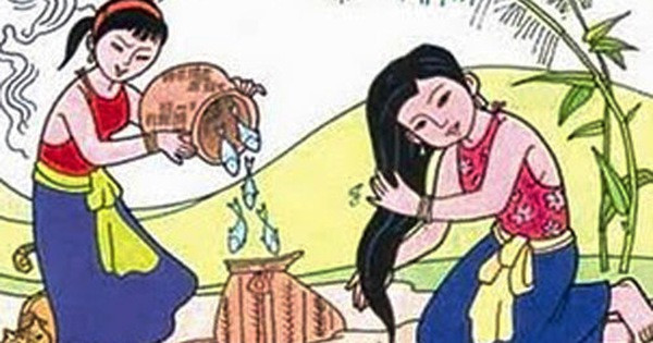 Dị bản này có một số tình tiết khác với những câu chuyện mà chúng ta thường được nghe, chẳng hạn như người cha giao cho Tấm và Cám mỗi người một cái giỏ để đi bắt cá. Ai bắt được nhiều hơn thì được gọi bằng chị. Tấm được nhiều hơn nhưng Cám bảo đưa giỏ cho mình giữ hộ để đi hái rau thơm về kho cá. Khi Tấm trở về, bao nhiều cá đã bị Tấm lấy mất chỉ còn một con cá bống mú. Vì vậy, Cám được làm chị.