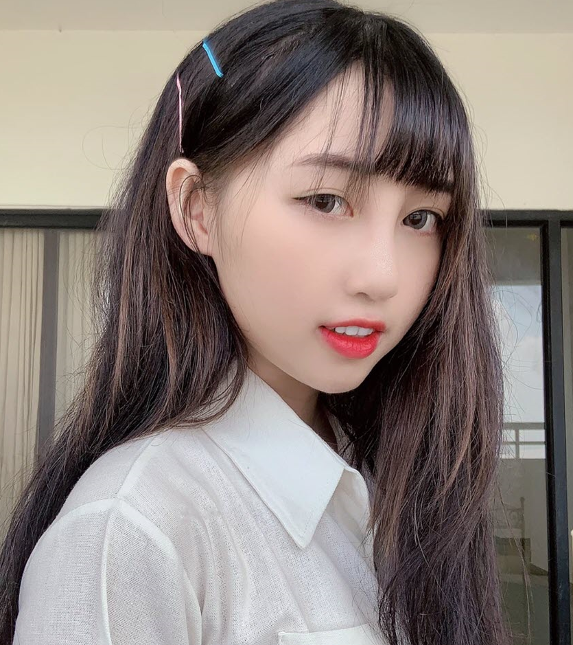 Tuy nhiên, sau lùm xùm nợ nần chia tay, nữ streamer vẫn được cộng đồng mạng quan tâm.