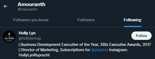 Trên Twitter, cả Amouranth và Giám đốc marketing của tạp chí này đều đã theo dõi lẫn nhau.