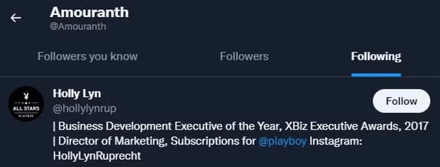 Trên Twitter, cả Amouranth và Giám đốc marketing của tạp chí này đều đã theo dõi lẫn nhau.