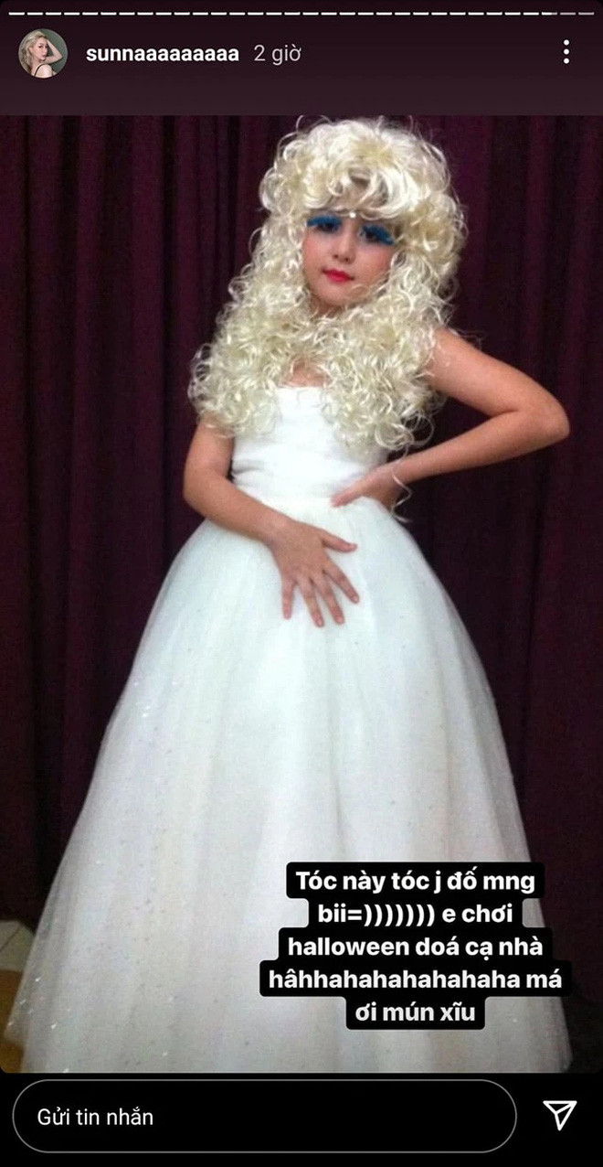 Càng lớn, Sunna theo đuổi phong cách ăn mặc quyến rũ, trưởng thành hơn.