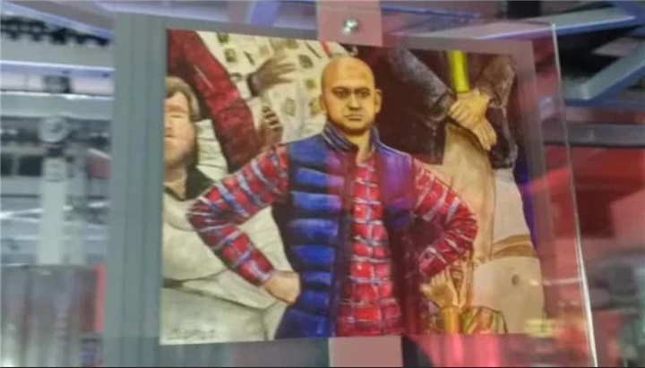 Vào đầu tháng 2 năm nay, được biết bức ảnh thất vọng "huyền thoại" của ông còn được treo trong Bảo tàng meme của Hong Kong.