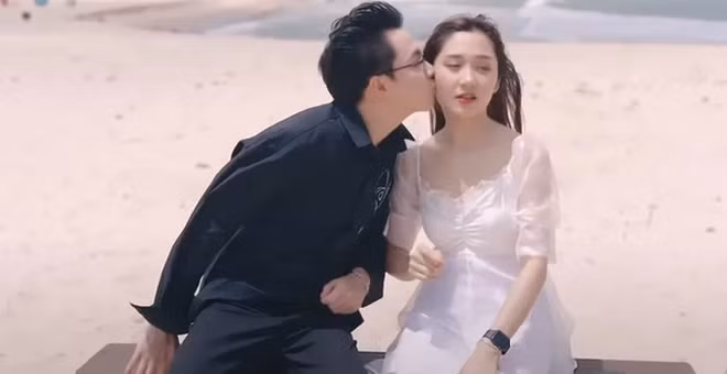 Không chỉ vậy, NoWay và Mina Young thường xuyên cùng nhau xuất hiện trong nhiều MV, phim ngắn và rất hay đóng các vai tình cảm.