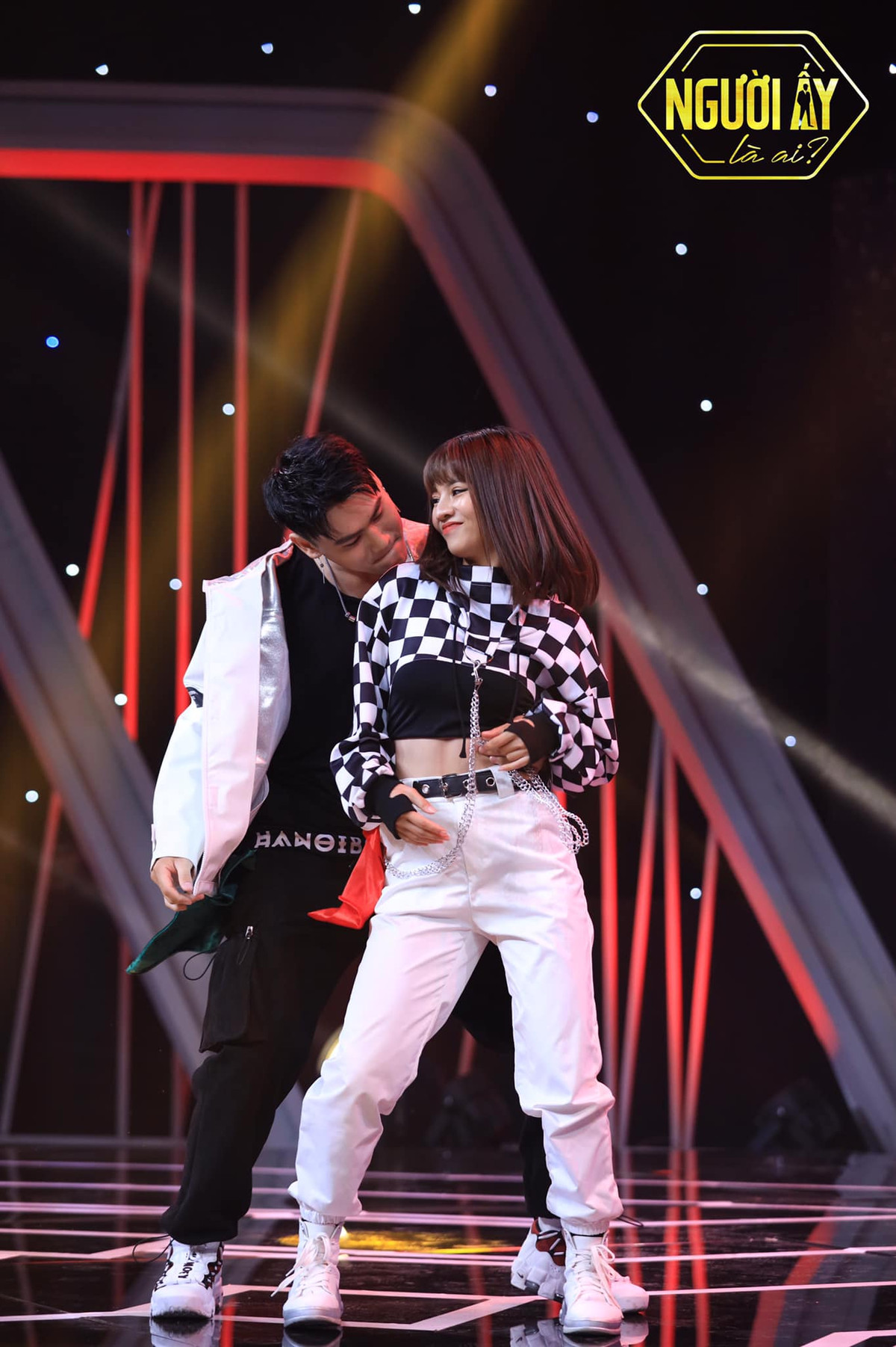 Anh chia sẻ, Ciin đã đi vào tim chàng dancer bằng sự chân thành và ngây thơ bởi trước đó Phương đã có một mối tình thanh xuân không có hậu.