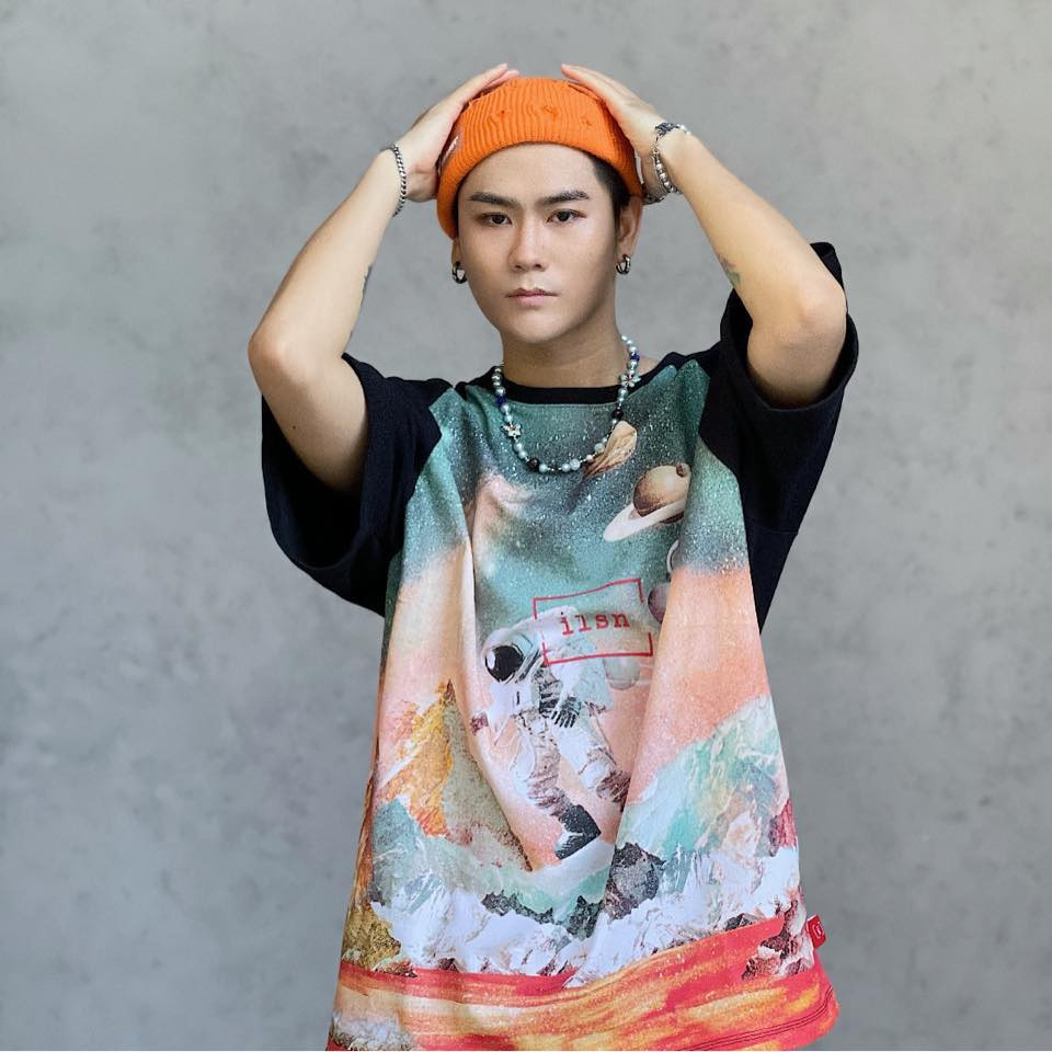 "Cột của nóc nhà" Thảo Ly tên thật là Nhật Phương, anh chàng đến từ Hải Phòng và là 1 dancer hoạt động trong vũ đoàn Bước Nhảy.