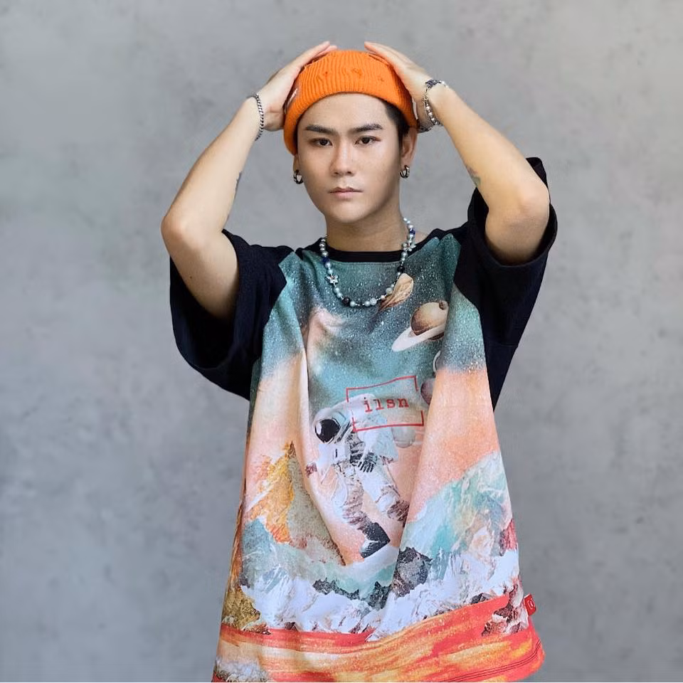 "Cột của nóc nhà" Thảo Ly tên thật là Nhật Phương, anh chàng đến từ Hải Phòng và là 1 dancer hoạt động trong vũ đoàn Bước Nhảy.