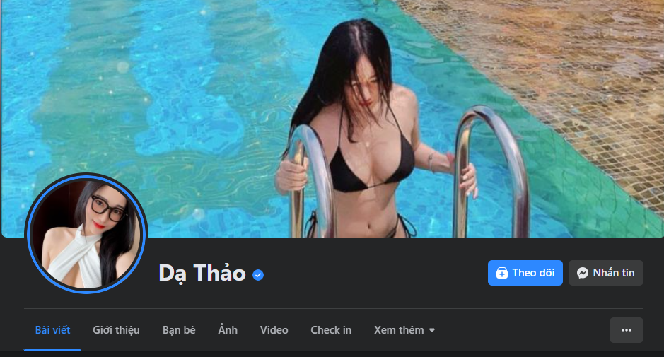 Facebook cá nhân của Dạ Thảo hiện có hơn 37.000 người theo dõi. Mỗi hình ảnh hay trạng thái của cô nàng đăng tải trên trang cá nhân đều nhận được sự quan tâm lớn của cộng đồng mạng.