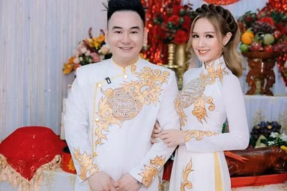 Cuộc sống của hot girl Xoài Non lại càng trở nên màu sắc hơn sau cuộc hôn nhân vô cùng viên mãn với anh chàng streamer giàu có, tài năng Xemesis.