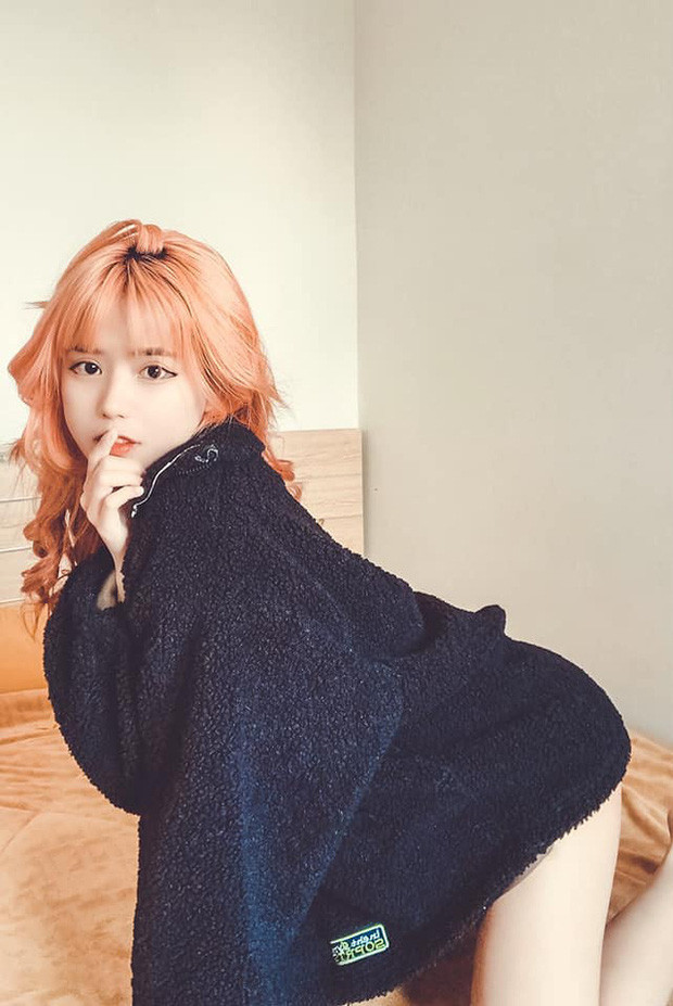 Thậm chí, nhiều netizen còn tỏ thái độ nóng mắt khi YuGi phô bày một số điểm nhạy cảm trên cơ thể.