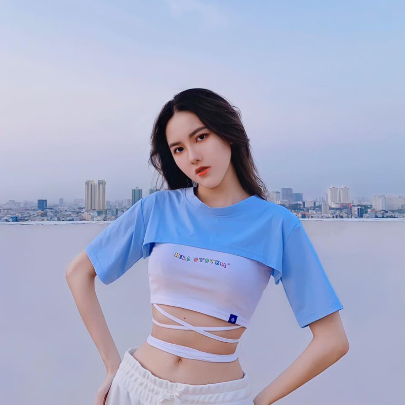 Gần đây, cộng đồng Liên Quân đã hít hà drama "bổ phổi" giữa nữ streamer Mòe 1M77 và cựu tuyển thủ của tựa game này.