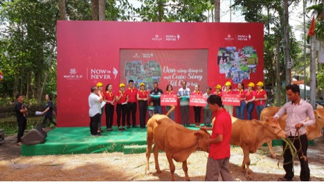 Matxi S.G.: Hanh trinh dua hy vong ve mien xa-Hinh-2