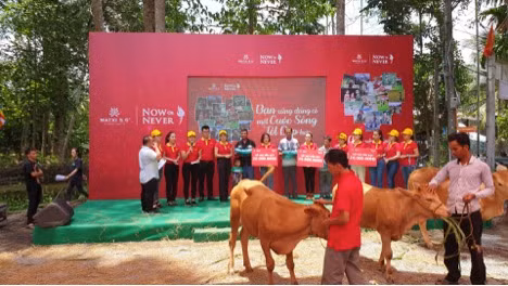 Matxi S.G.: Hanh trinh dua hy vong ve mien xa-Hinh-2