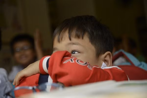 Với nhiều đứa trẻ ở Trung tâm, thời gian đi học chính là khoảng thời gian các em được vui chơi và cả... nghỉ ngơi nữa.