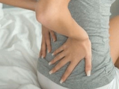 Mặc kệ những cơn đau. Nếu cơn đau kéo dài một đến vài giờ sau giao hợp được cảnh báo nguy hiểm và bạn cần đến thăm khám tại cơ sở y tế. Vì nó có thể là dấu hiệu cảnh báo sớm u nang buồng trứng, u xơ tử cung, lạc nội mạc và thậm chí là ung thư phụ khoa (hiếm gặp). Sau khi tắm nước nóng.