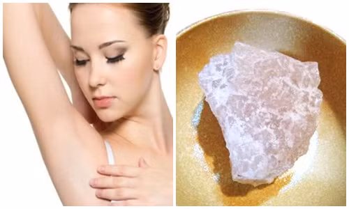 Phèn chua. Giã nát 1 lạng phèn chua bằng cối đá, sau đó dùng bột này đắp lên vùng da nách trước khi đi tắm. Kiên trì thực hiện cách này mỗi ngày giúp vùng da thâm trở nên sáng và đều màu hơn.