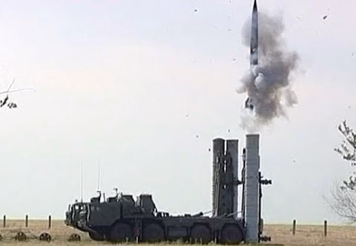 Theo kế hoạch, quá trình phát triển hệ thống S-500 đến năm 2017 sẽ hoàn tất. Đến đầu năm 2018, các hệ thống S-500 có thể từng bước được biên chế vào các đơn vị Phòng không và Phòng thủ vũ trụ.