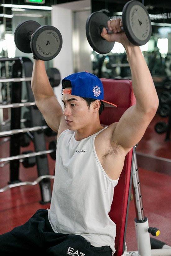 Goc khuat phong gym qua loi ke huan luyen vien dien trai-Hinh-8