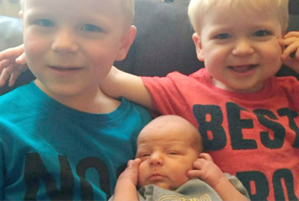 Mặc dù giữ được mạng sống, nhưng Dylan không khác người thực vật. Đồng thời, với tình trạng này, Dylan không thể tiếp tục hóa trị. Cậu bé nhỏ bé không chỉ phải chịu đựng bệnh viêm phổi mà còn vô cùng đau đớn vì bệnh ung thư.