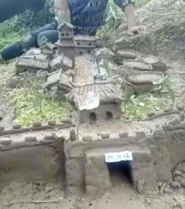 Cau be suot ngay nghich bun ban va thanh qua... cha me choang vang-Hinh-2