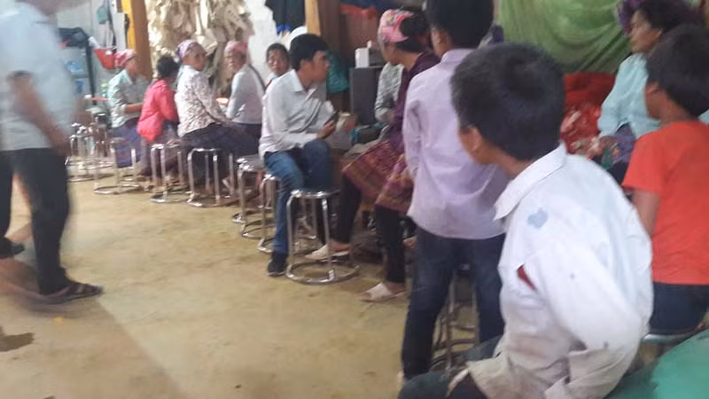 Gia đình lo tang lễ cho Sồng A Ninh.